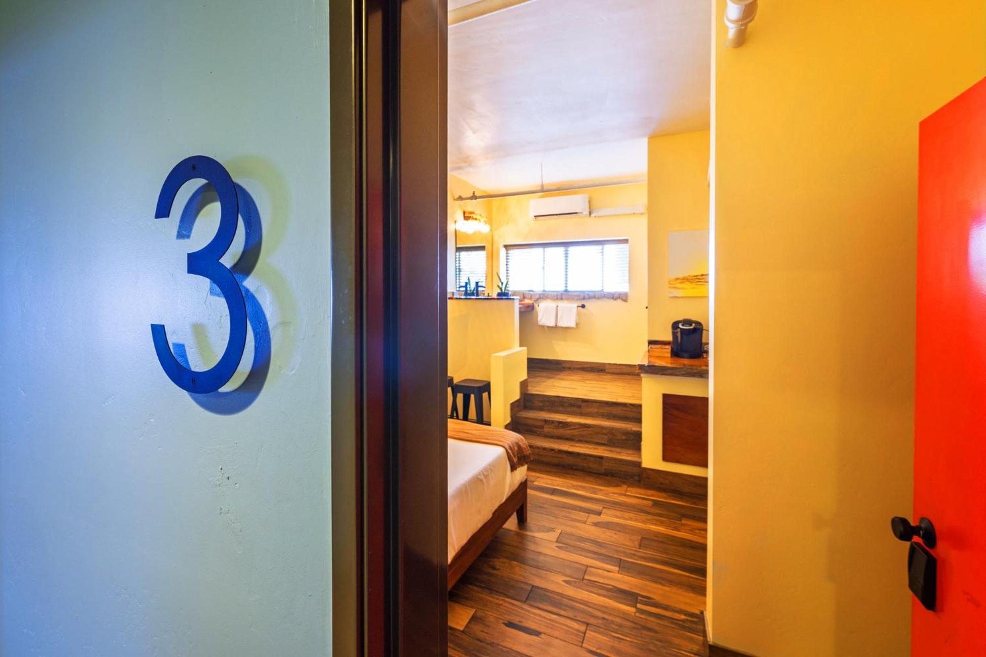 Nomads Hotel ซานเคลเมนที ภายนอก รูปภาพ