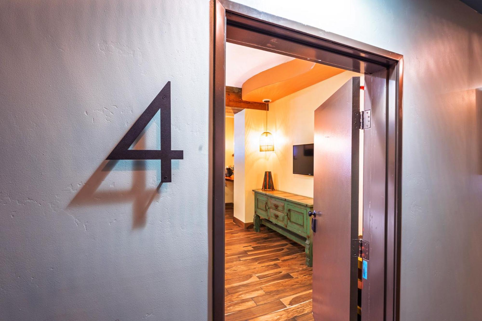 Nomads Hotel ซานเคลเมนที ภายนอก รูปภาพ
